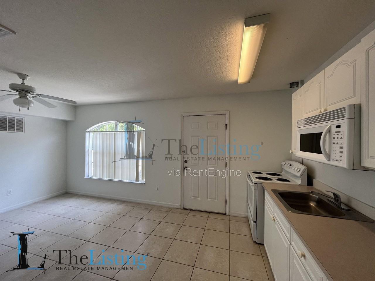 327 Coconut Palm Way ## 5 - Photo 5 of 9
