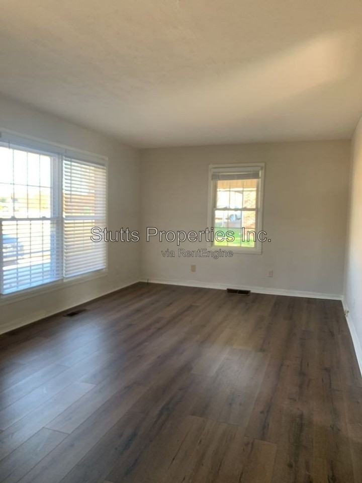 113 High Point Ave - Photo 3 of 12