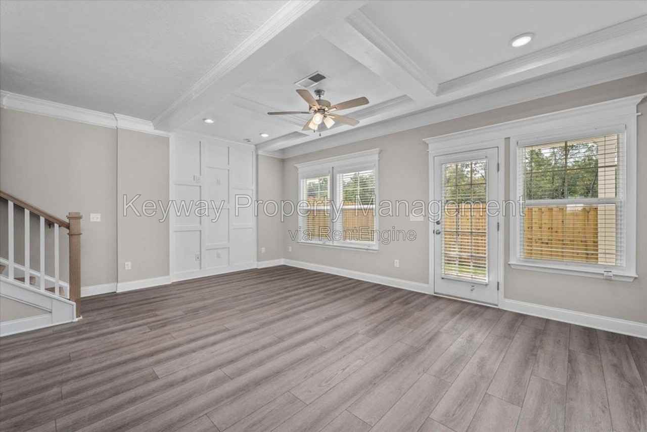 216 Linsmore Ln - Photo 7 of 18