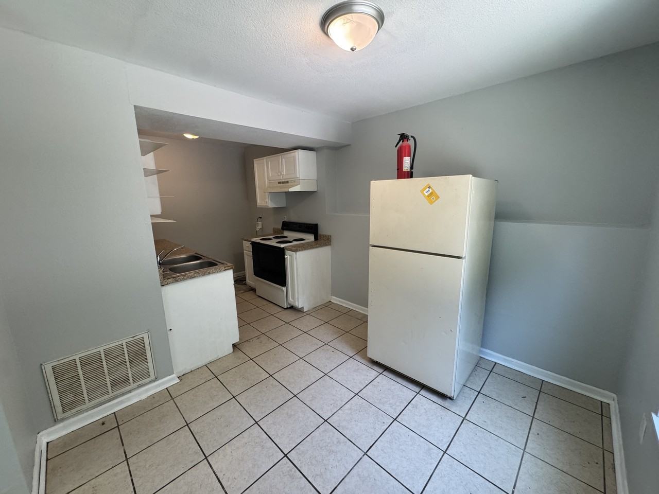 231 Serd #4 - Photo 2 of 7