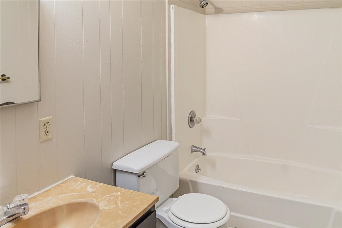 235 Serd #2 - Photo 2 of 12