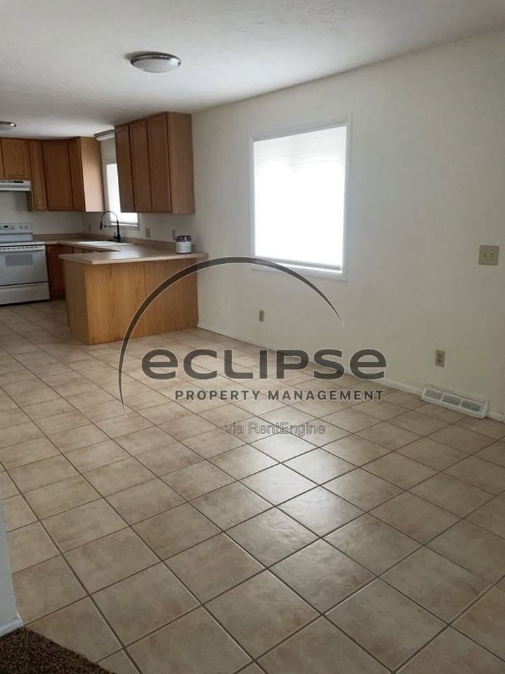 1030 E Pabor Ave #A - Photo 5 of 27