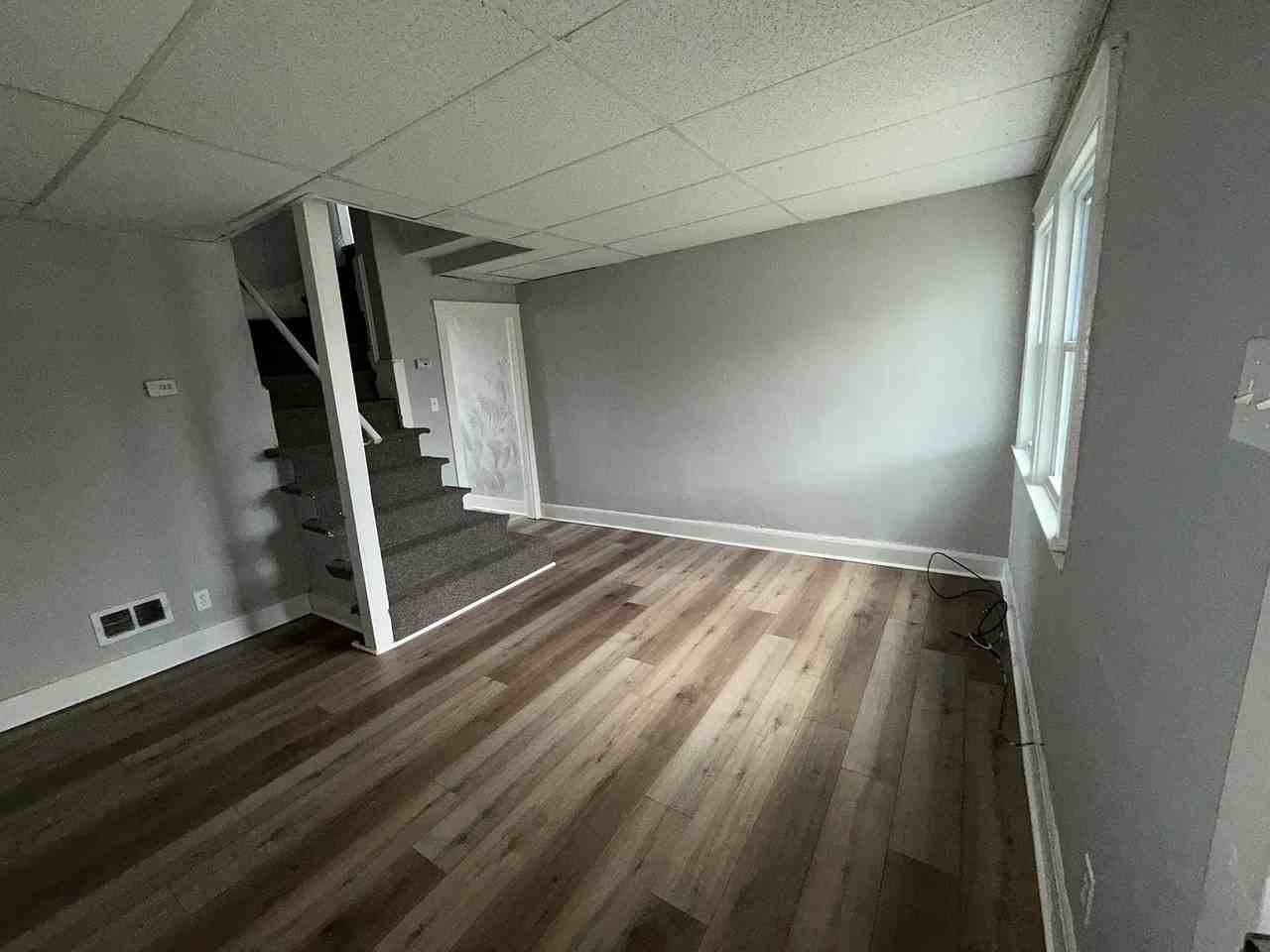477 23rd St #3 - Photo 2 of 8