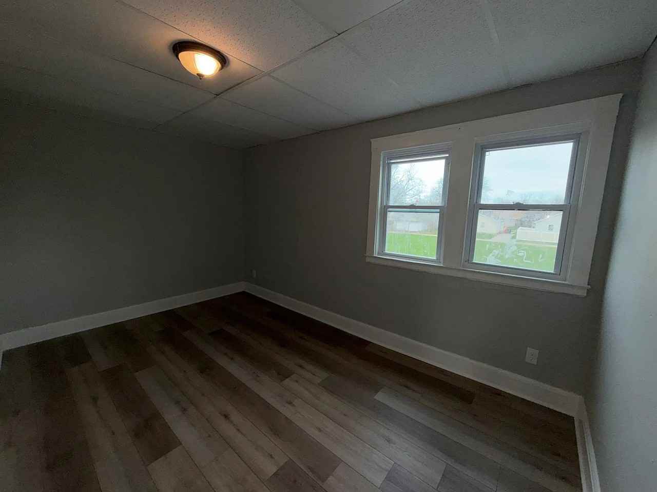 477 23rd St #3 - Photo 6 of 8