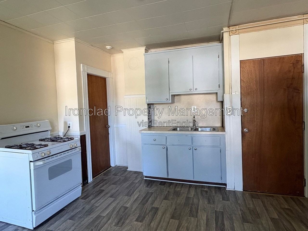 242 Washington St #242-2N - Photo 5 of 10