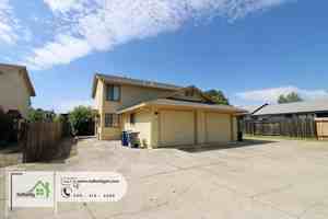 featured image of 2564 Sabre Ct #B