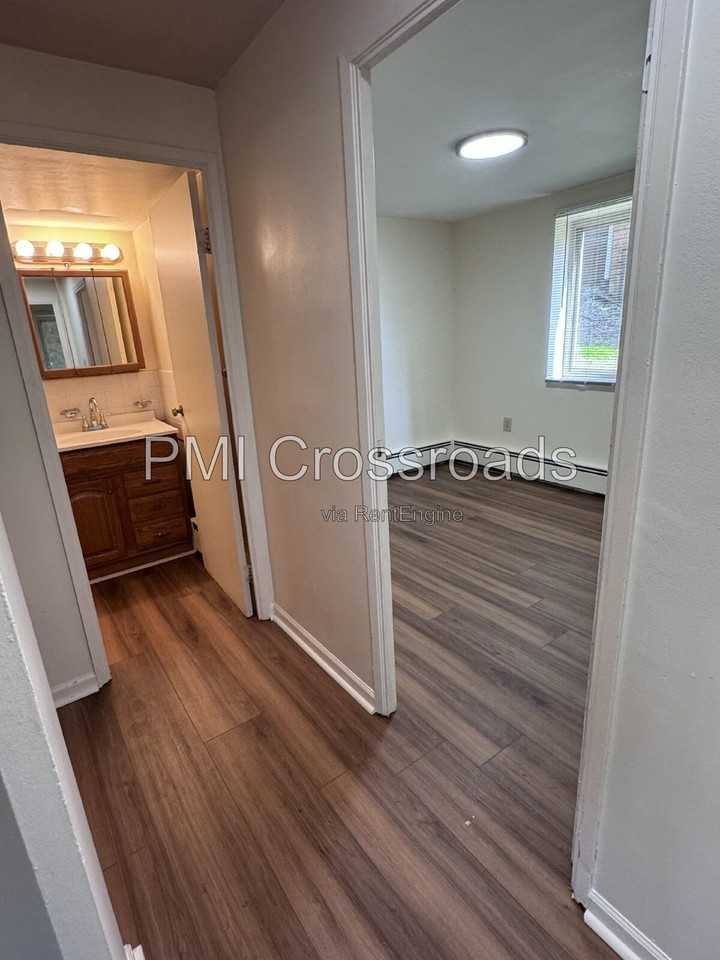 2323 Newton St #10 - Photo 6 of 16