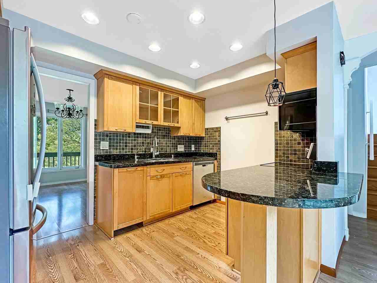 7603 Harold Ave - Photo 5 of 34