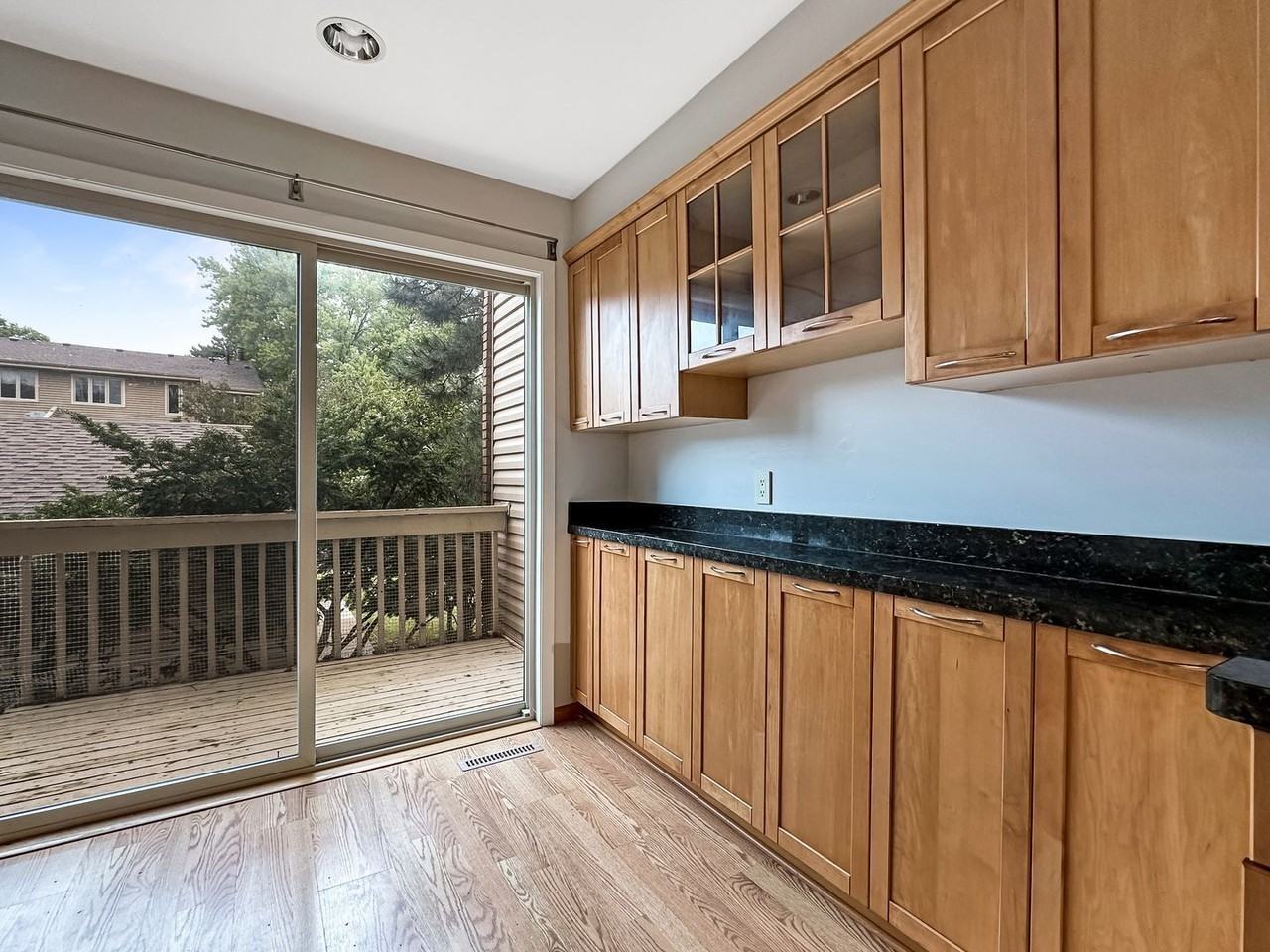 7603 Harold Ave - Photo 6 of 34