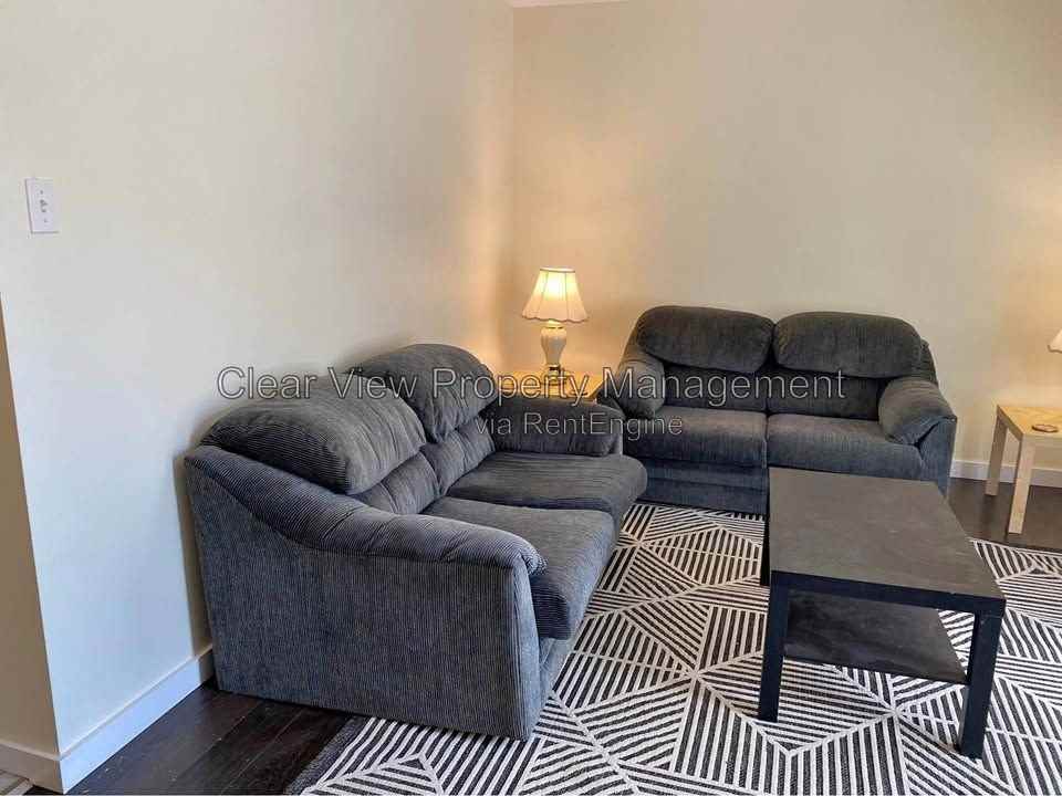 55 Lemoyne Cres W #3 - Photo 2 of 21