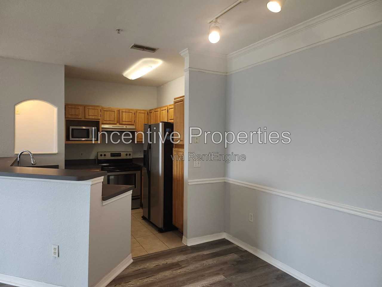6685 Queens Borough Ave #305 - Photo 5 of 42