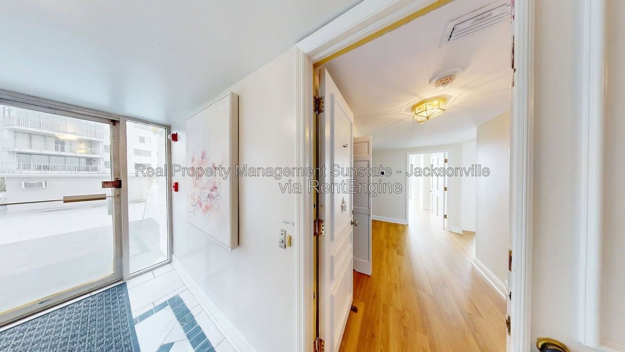 1596 Lancaster Ter #1B - Photo 5 of 25