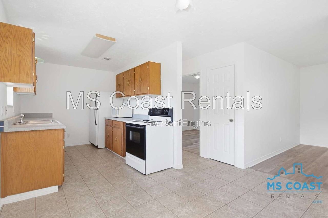 15317 Waycross Dr - Photo 7 of 24