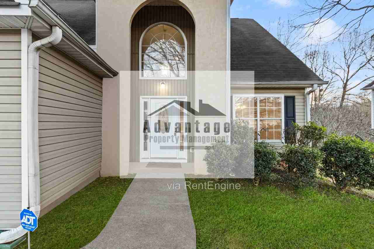 382 Summer Hill Cir - Photo 3 of 20