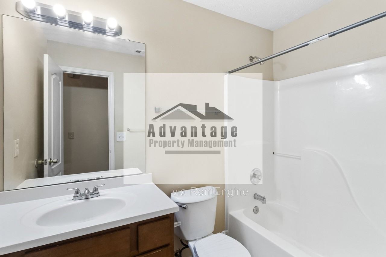 382 Summer Hill Cir - Photo 7 of 20