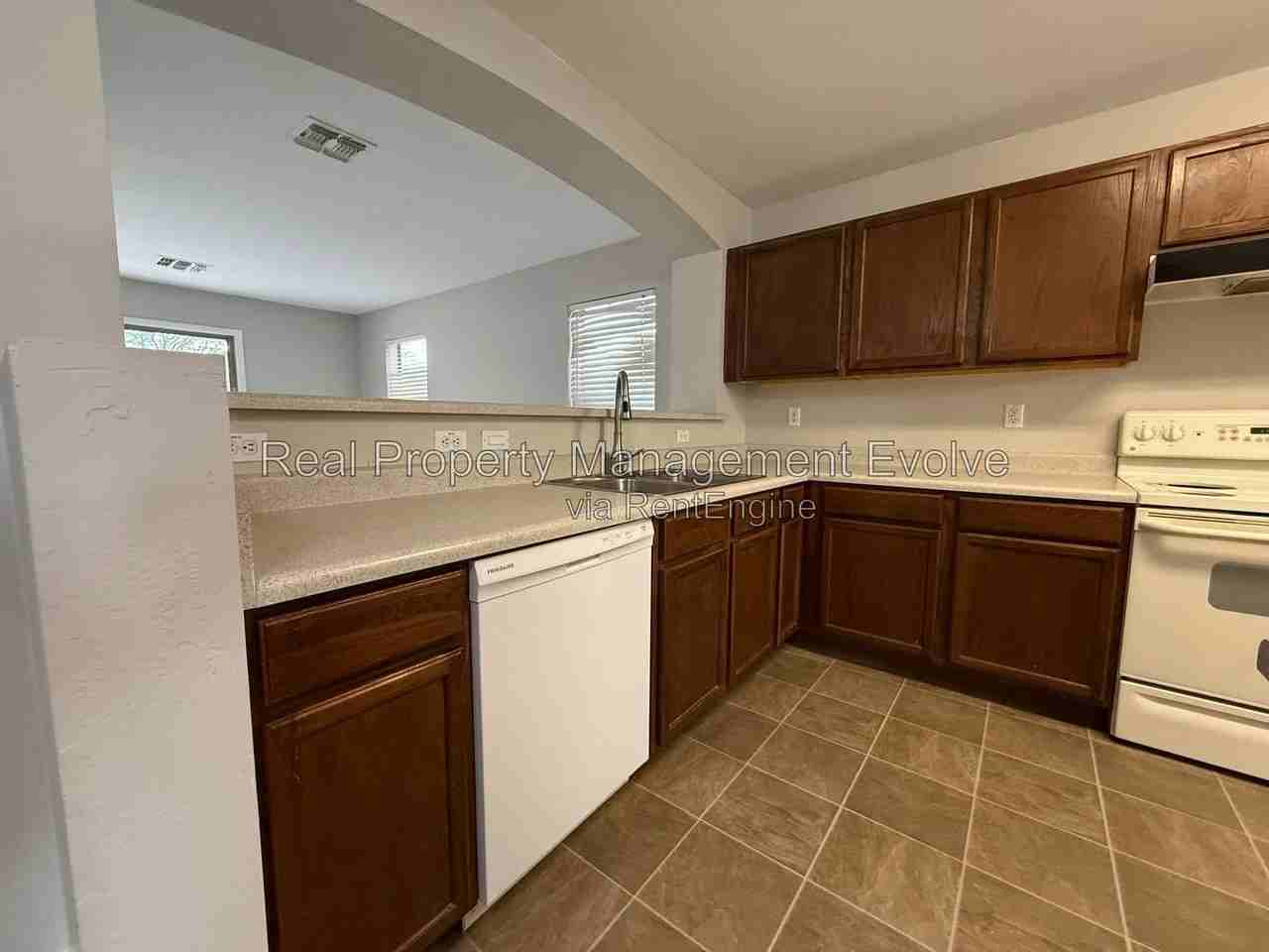 15999 W Larkspur Dr - Photo 4 of 23