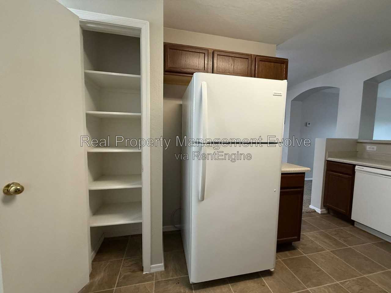 15999 W Larkspur Dr - Photo 7 of 23
