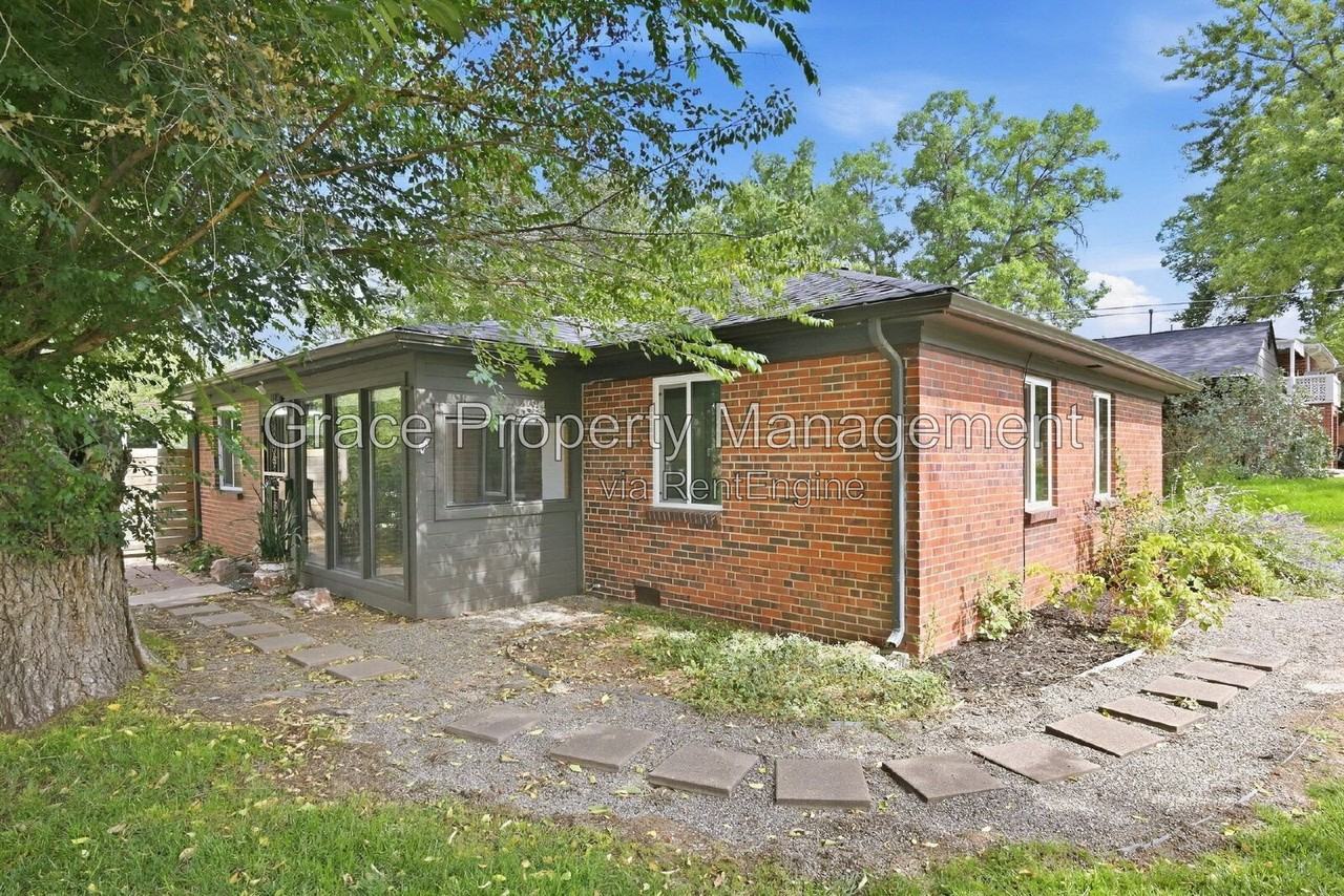 1100 Olive St - Photo 2 of 16