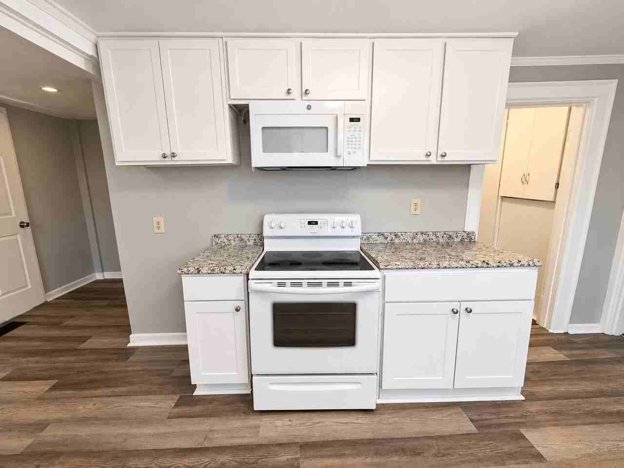 2700 N Orchard Knob Ave - Photo 2 of 23