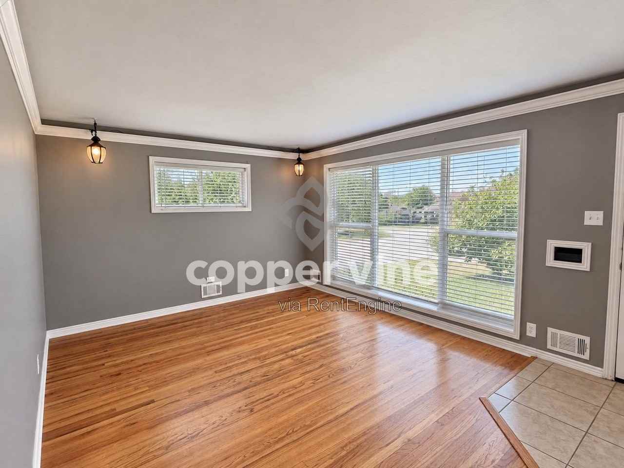 10466 Pearl St - Photo 6 of 33