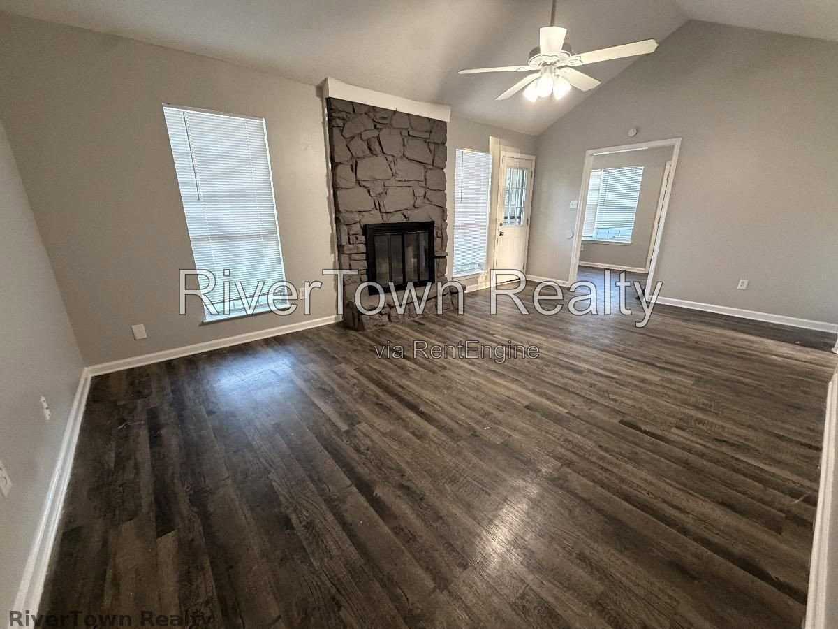 4625 Crestfield Rd - Photo 2 of 46