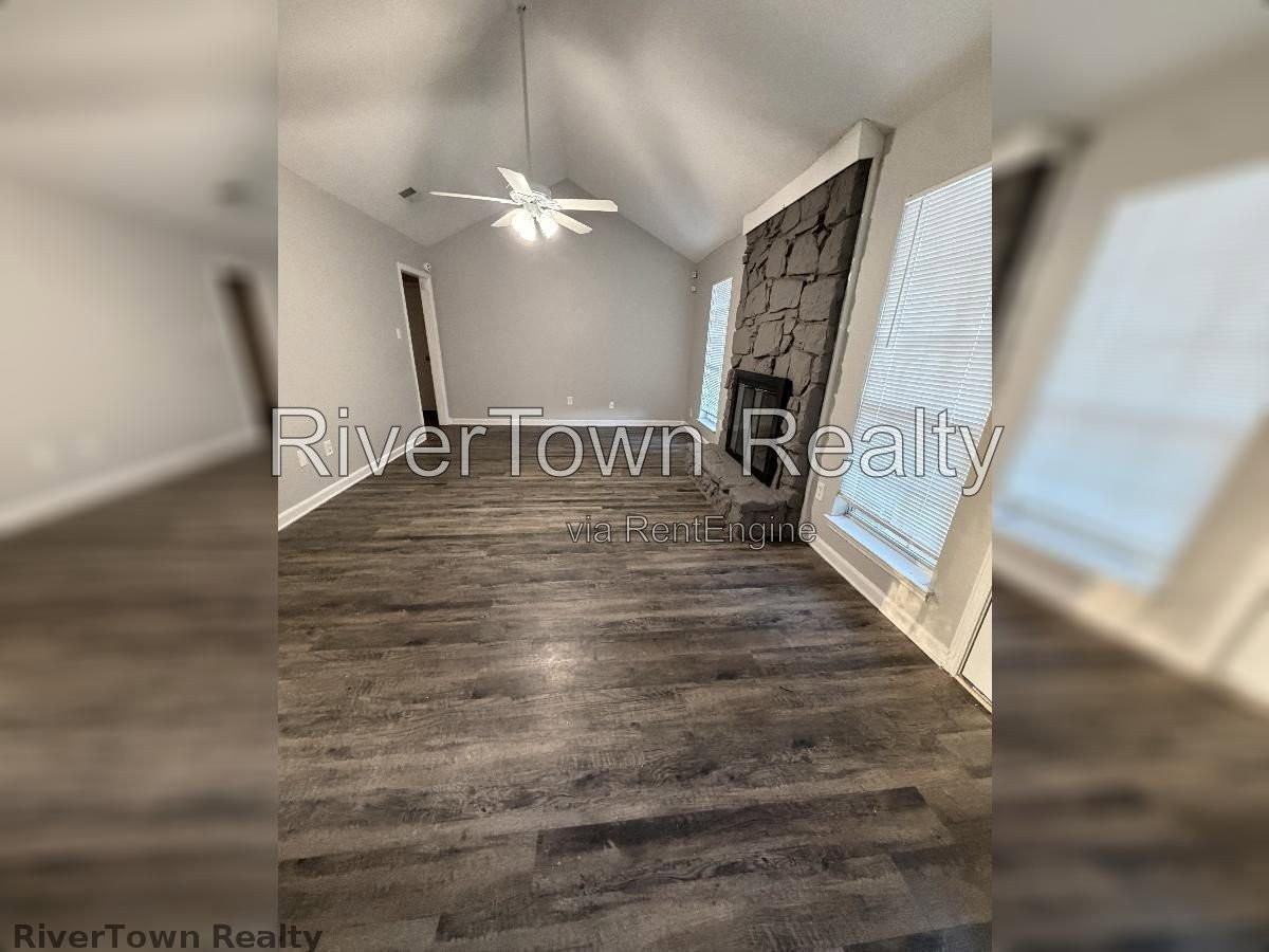 4625 Crestfield Rd - Photo 4 of 46