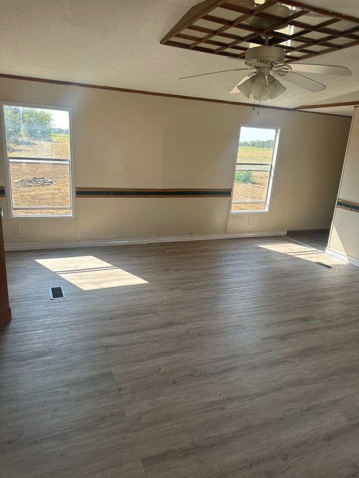125 Pebbles Ln - Photo 3 of 10