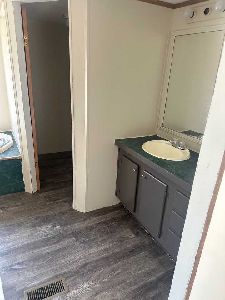 125 Pebbles Ln - Photo 5 of 10