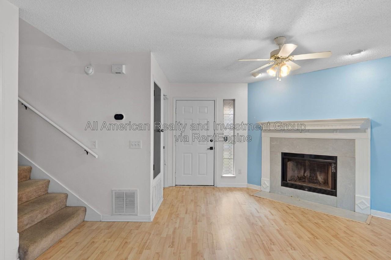 903 Piedmont Pl - Photo 4 of 27