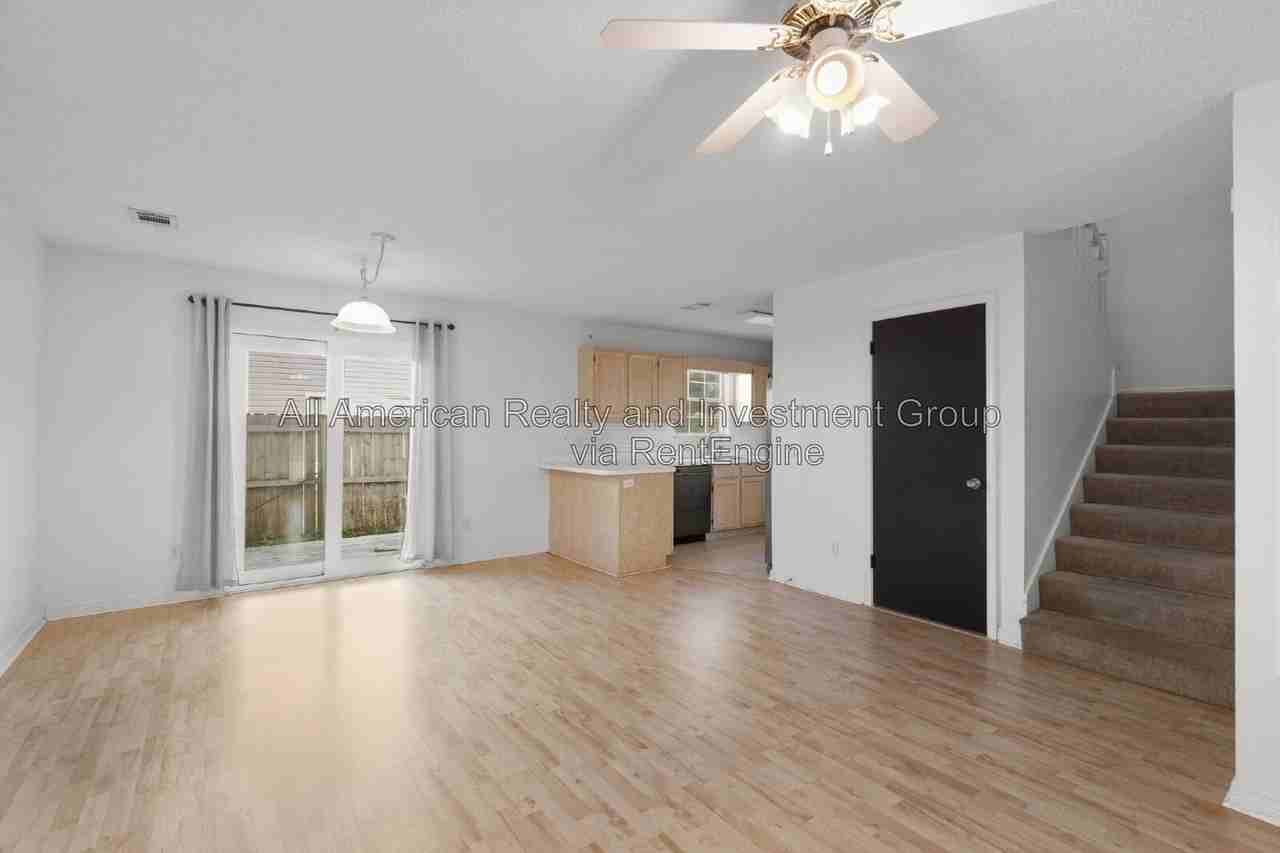 903 Piedmont Pl - Photo 5 of 27