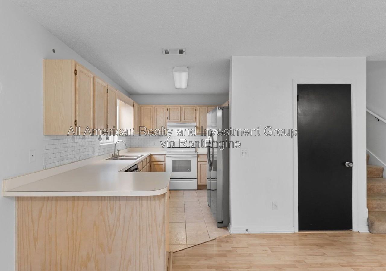 903 Piedmont Pl - Photo 7 of 27