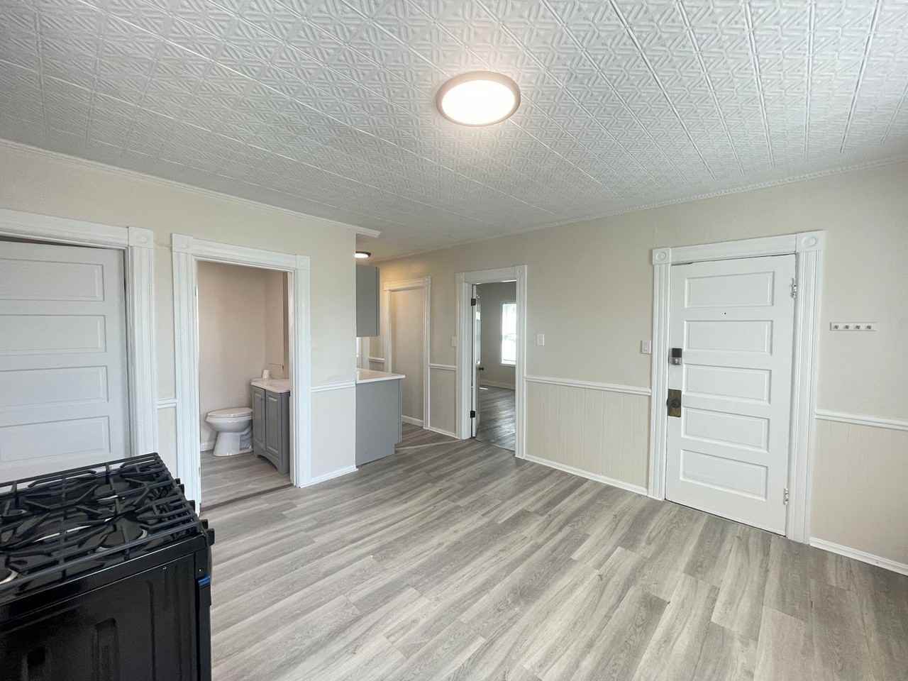 347 Hayward St #2 - Photo 4 of 29