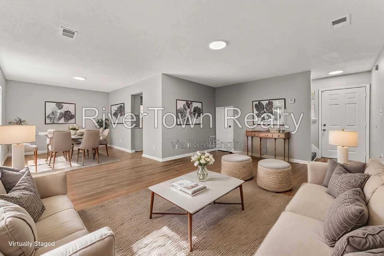 4827 Royal Run Dr - Photo 3 of 29