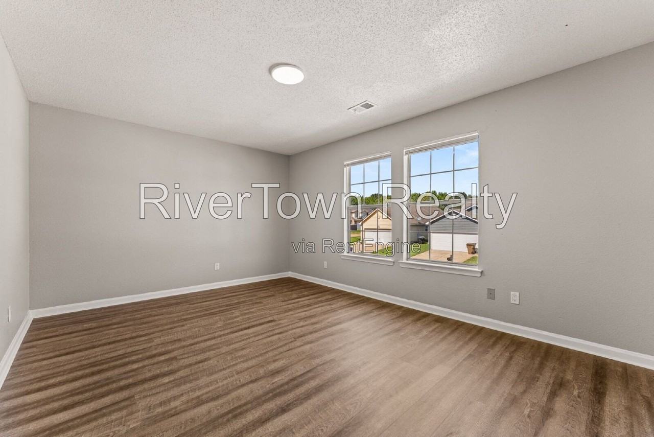 4827 Royal Run Dr - Photo 4 of 29