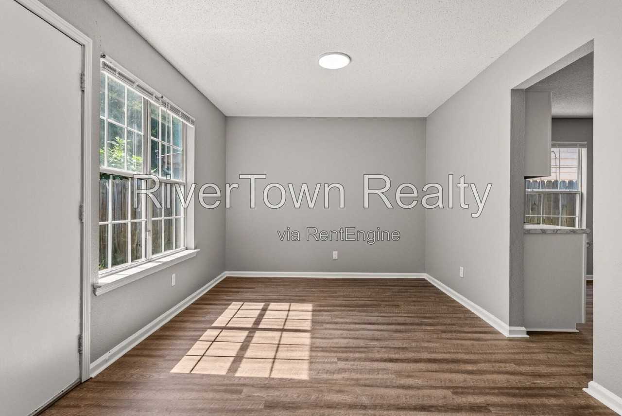 4827 Royal Run Dr - Photo 5 of 29