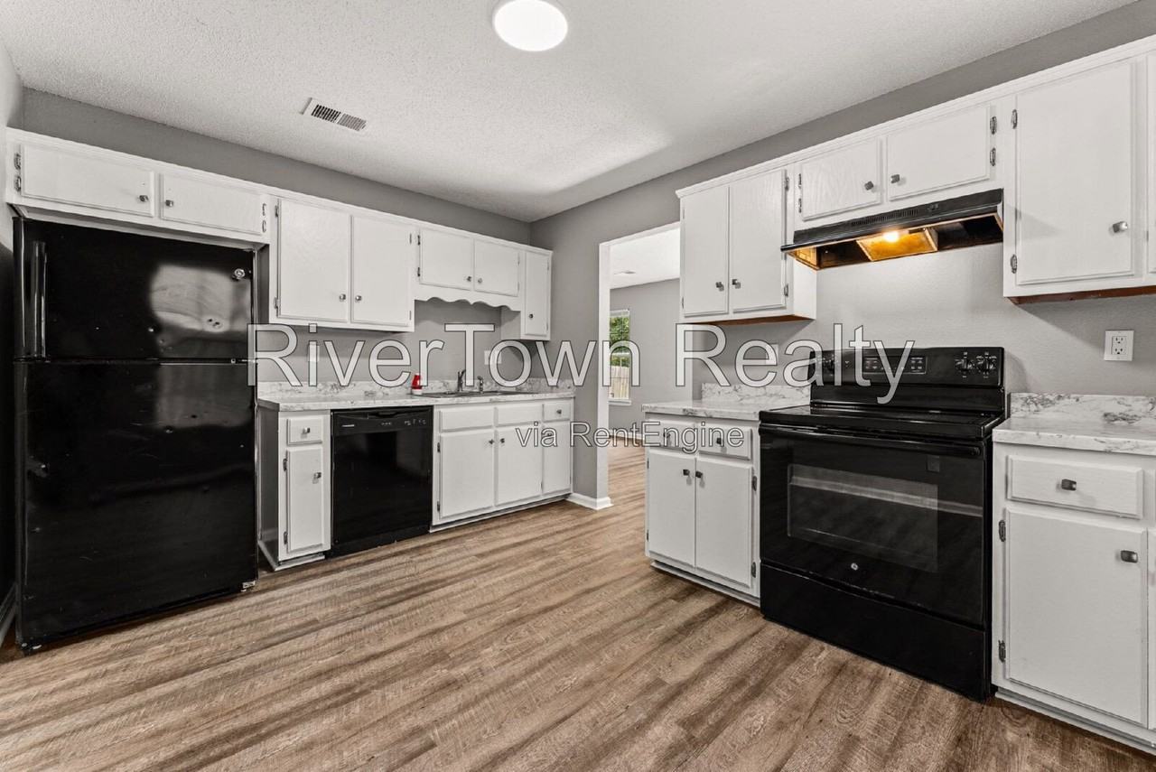 4827 Royal Run Dr - Photo 6 of 29