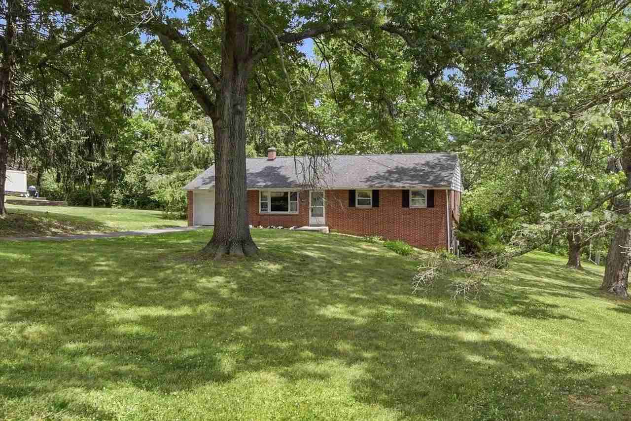 329 Fairview Dr - Photo 2 of 26
