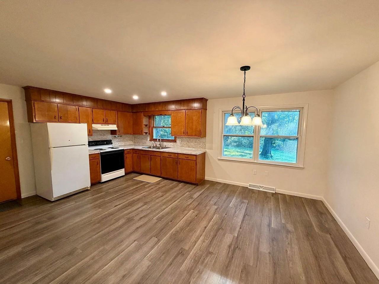329 Fairview Dr - Photo 7 of 26