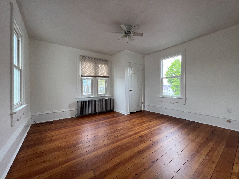 4798 Steele Ave - Photo 4 of 21