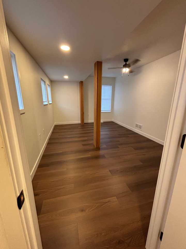 307 E Jefferson St - Photo 5 of 20