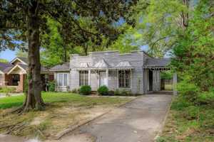 featured image of 431 Alexander St