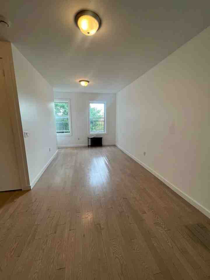 35 Kensington Ave #E4 - Photo 4 of 19