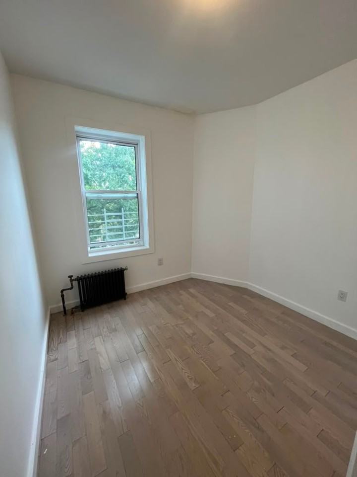 35 Kensington Ave #E4 - Photo 6 of 19