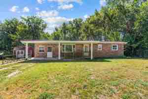 featured image of 2332 School Dr