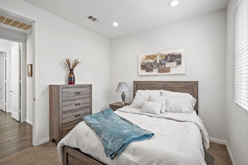 4720 E Washington Ave - Photo 3 of 38