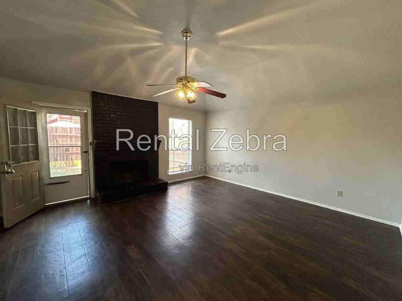2949 Lawndale Dr - Photo 7 of 14