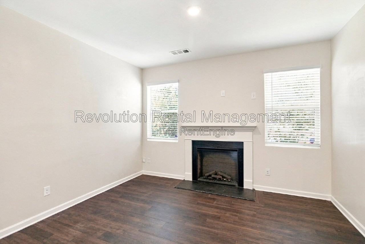 78 Chastain Cir - Photo 3 of 35