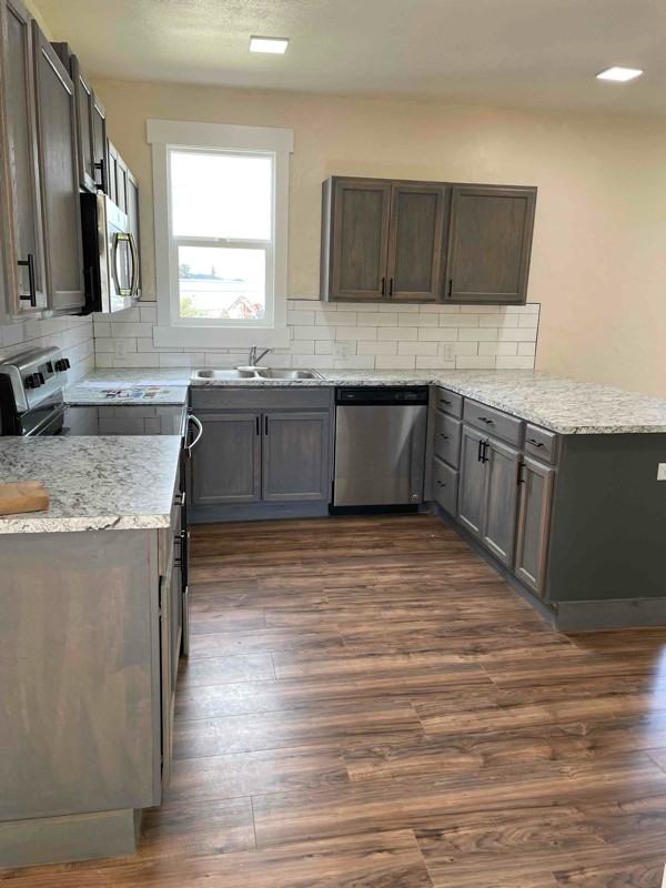1608 Se Mill St - Photo 3 of 16
