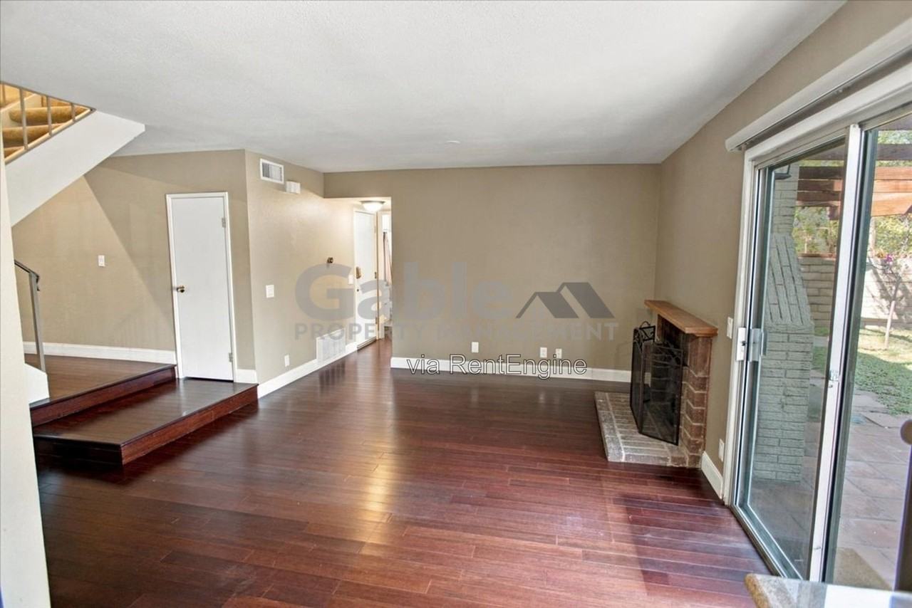 21748 Grovepark Dr - Photo 7 of 22