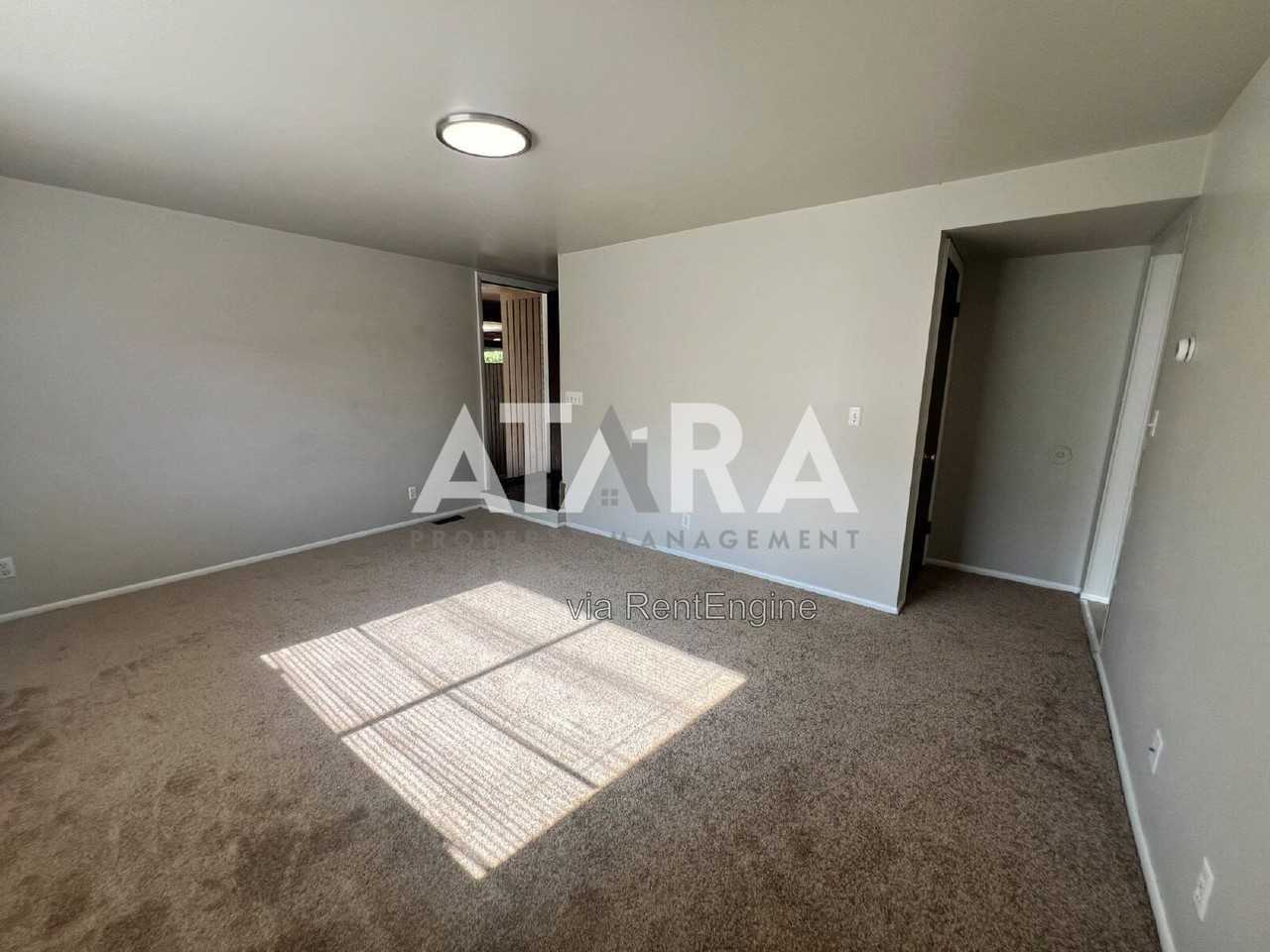363 E Hampton Ave - Photo 5 of 21